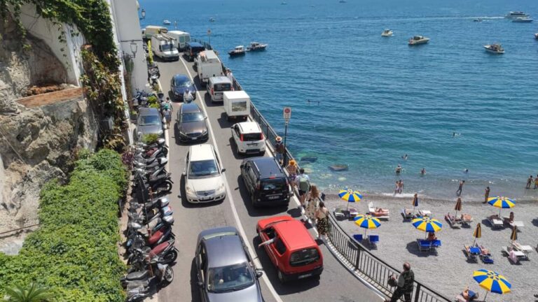 Meglio dormire a Napoli o in Costiera Amalfitana?